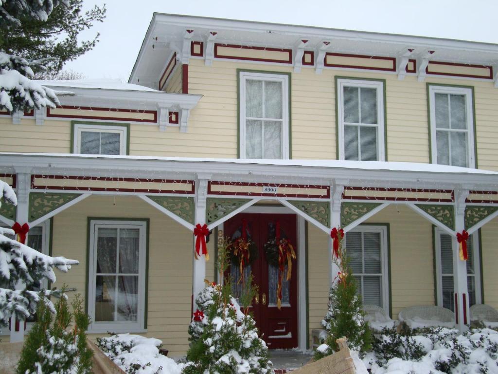 Arbor View House Bed And Breakfast East Marion Exterior photo
